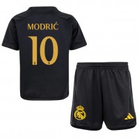 Real Madrid Luka Modric #10 Replika babykläder Tredjeställ Barn 2023-24 Kortärmad (+ korta byxor)
